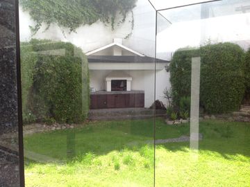 Venta casa de lujo 4 dormitorios excelente vista Sector Quito Tenis