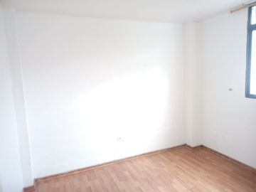 VENTA DEPARTAMENTO 3 DORMITORIOS, 50 M2 EN CHILLOGALLO