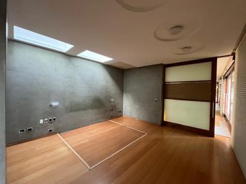 EN VENTA MODERNA CASA EN SANTA MARÍA DE MANQUEHUE