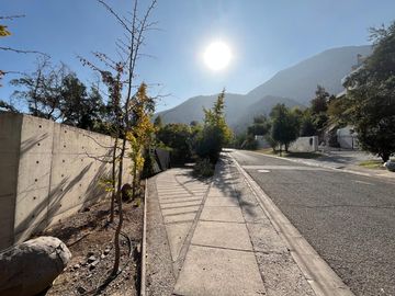 EN VENTA MODERNA CASA EN SANTA MARÍA DE MANQUEHUE
