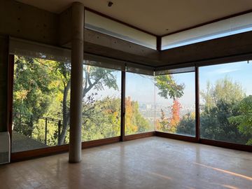 EN VENTA MODERNA CASA EN SANTA MARÍA DE MANQUEHUE