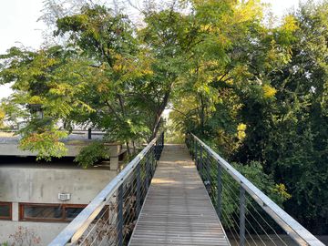 EN VENTA MODERNA CASA EN SANTA MARÍA DE MANQUEHUE