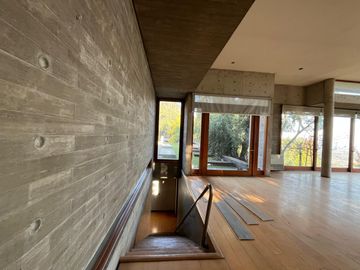 EN VENTA MODERNA CASA EN SANTA MARÍA DE MANQUEHUE