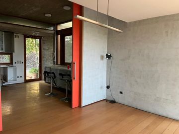 EN VENTA MODERNA CASA EN SANTA MARÍA DE MANQUEHUE