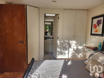 Casa en Av Toluca Residenical Camelinas 4 habitaciones 3 1/2 banos, jardin, 2 autos, seguridad