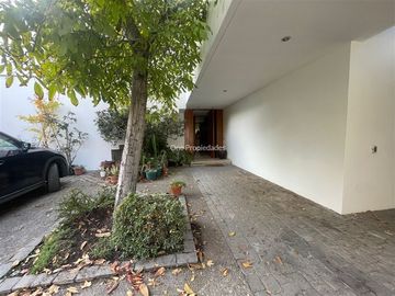 Casa en Venta en Fray Montalva| La Posada|6D6B|Las Condes |ONEPROPIEDADES