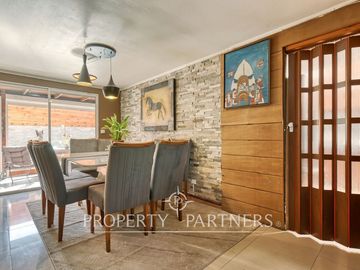Venta de Hermosa y Moderna Casa en Peñalolén