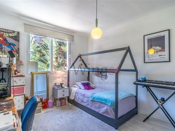 Casa en Venta en Fantástica Casa Familiar en Pasaje Residencial de Ñuñoa