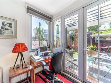 Casa en Venta en Fantástica Casa Familiar en Pasaje Residencial de Ñuñoa