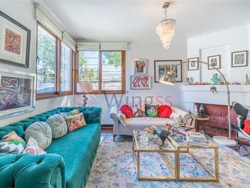 Casa en Venta en Fantástica Casa Familiar en Pasaje Residencial de Ñuñoa