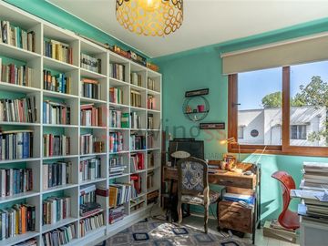 Casa en Venta en Fantástica Casa Familiar en Pasaje Residencial de Ñuñoa