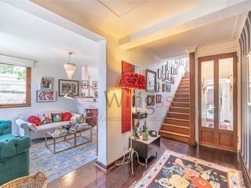 Casa en Venta en Fantástica Casa Familiar en Pasaje Residencial de Ñuñoa