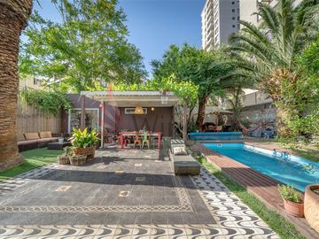 Casa en Venta en Fantástica Casa Familiar en Pasaje Residencial de Ñuñoa