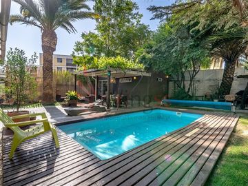 Casa en Venta en Fantástica Casa Familiar en Pasaje Residencial de Ñuñoa