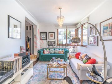 Casa en Venta en Fantástica Casa Familiar en Pasaje Residencial de Ñuñoa