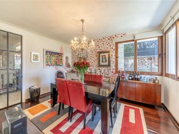 Casa en Venta en Fantástica Casa Familiar en Pasaje Residencial de Ñuñoa
