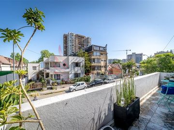 Casa en Venta en Fantástica Casa Familiar en Pasaje Residencial de Ñuñoa