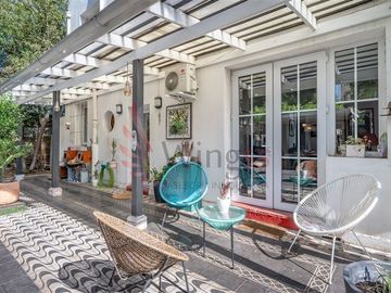 Casa en Venta en Fantástica Casa Familiar en Pasaje Residencial de Ñuñoa