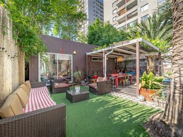 Casa en Venta en Fantástica Casa Familiar en Pasaje Residencial de Ñuñoa