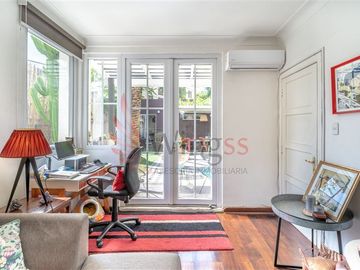 Casa en Venta en Fantástica Casa Familiar en Pasaje Residencial de Ñuñoa