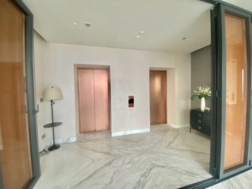 The Monument THong lo Floor 16th