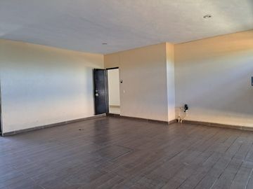 CASA EN VENTA , MUNICIPIO DE  CUAHUTEMOC , EN ESQUINA