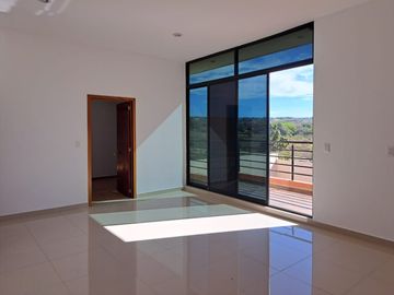 CASA EN VENTA , MUNICIPIO DE  CUAHUTEMOC , EN ESQUINA