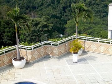 se vende hermoso apartamento cabecera