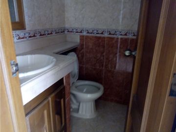 se vende hermoso apartamento cabecera