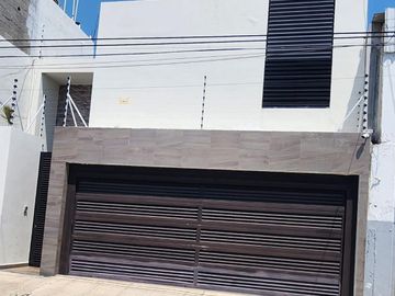CASA EN VENTA EN CIUDAD DEL CARMEN, CAMPECHE.