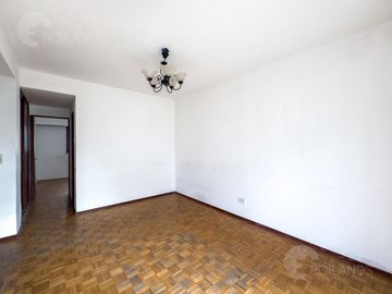 Venta departamento 2 ambientes con balcón Almagro
