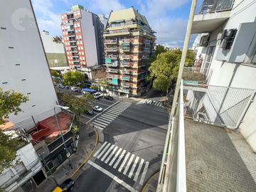 Venta departamento 2 ambientes con balcón Almagro