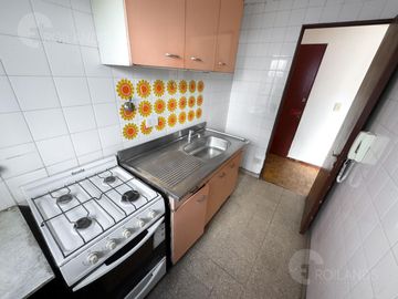 Venta departamento 2 ambientes con balcón Almagro