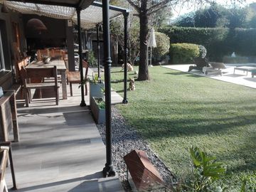 Casa en venta en Barrio  San Manuel, Pilar - 10 Ambientes
