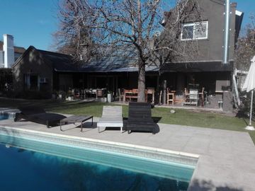 Casa en venta en Barrio  San Manuel, Pilar - 10 Ambientes