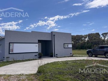 Casa en  Barrio El Cardon Links Miramar
