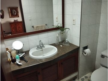 Vendo Magnífico Apartamento  P9 Edificio las Fuentes  Granada Cali