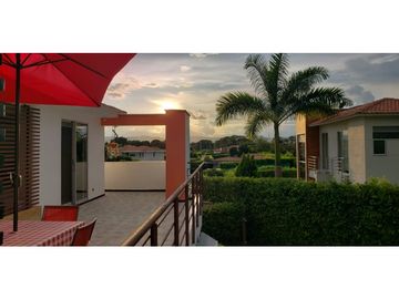 Hermosa casa en venta en Ricaurte