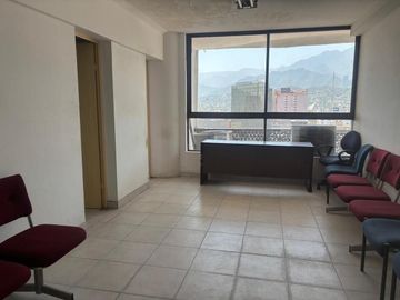 Oficina Exclusiva en Venta - Edificio Latino, Vistas Panorámicas