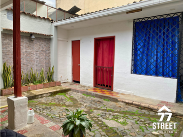 CASA EN VENTA EN EL CENTRO