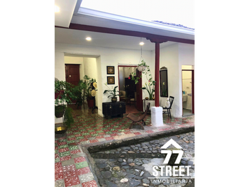 CASA EN VENTA EN EL CENTRO