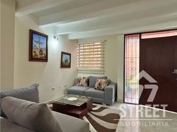 CASA EN AIDA LUCIA