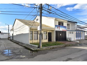 CASA COMERCIAL EN SANTA CLARA