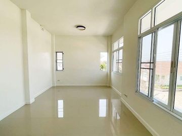 Modern Elegance in the Heart of Hang Dong