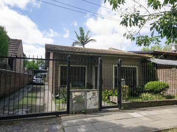 2 ph y 2 monoambientes en venta en Martinez