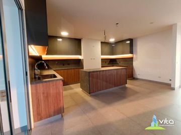 Se Vende departamento frente al Mar en Miraflores – 318 m² | 4 Dormitorios + 2 Cocheras