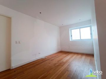 Se Vende departamento frente al Mar en Miraflores – 318 m² | 4 Dormitorios + 2 Cocheras