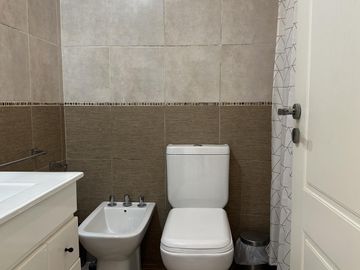 Venta PH 3 amb en Florida Oeste Terraza Propia y parrilla.