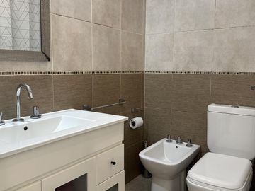 Venta PH 3 amb en Florida Oeste Terraza Propia y parrilla.