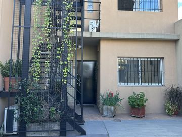 Venta PH 3 amb en Florida Oeste Terraza Propia y parrilla.